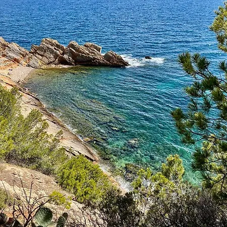 Au Calme, Calanque Des Figuieres Ensues-la-Redonne
